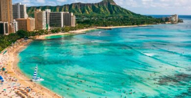 El impresionante Delta Sky Club abre en el Aeropuerto Internacional de Denver, trayendo la belleza de Colorado a su hogar 