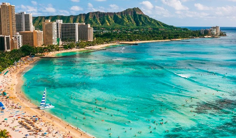 El impresionante Delta Sky Club abre en el Aeropuerto Internacional de Denver, trayendo la belleza de Colorado a su hogar 